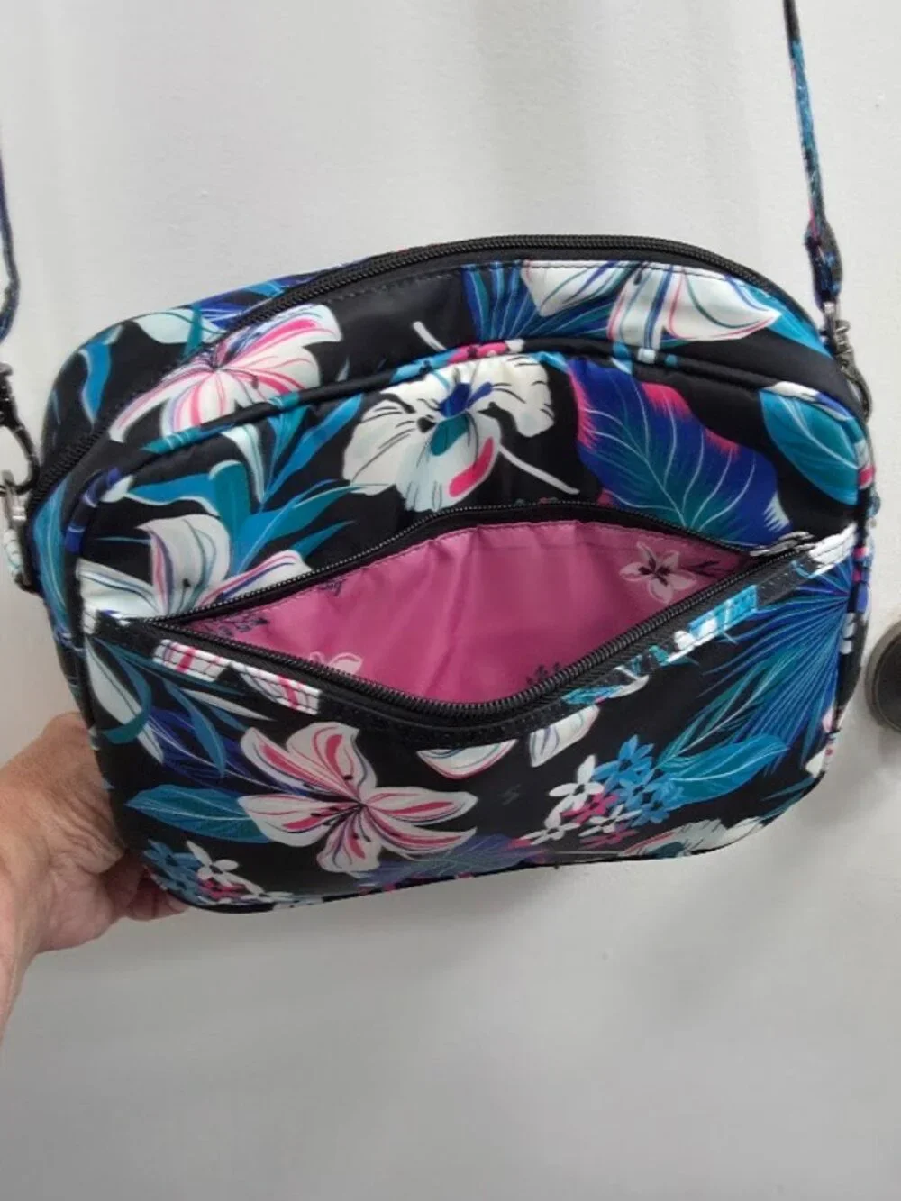 Lug 2 Piece Hibiscus Multi EUC